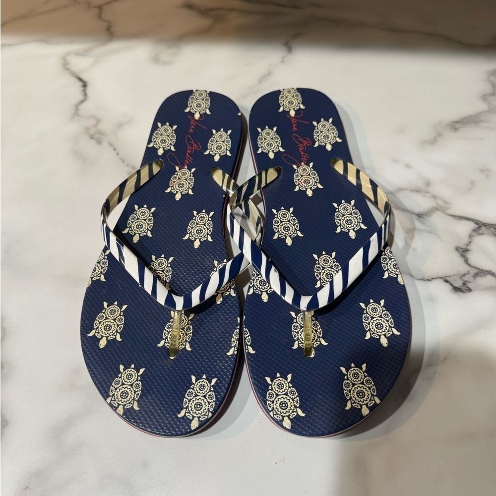 Vera Bradley Sz 9/10 Navy Blue Turtle Patterned Flip Flops Sandals Summer Vacay